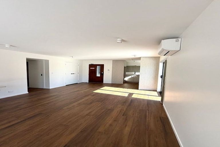 Photo of property in 124 Portage Road, New Lynn, Auckland, 0600