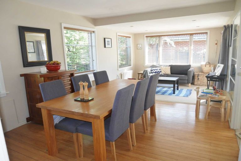 Photo of property in 28 Manor Place, Bryndwr, Christchurch, 8053