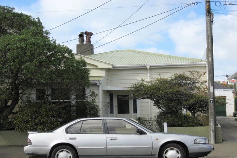 Photo of property in 13 Ross Street, Kilbirnie, Wellington, 6022