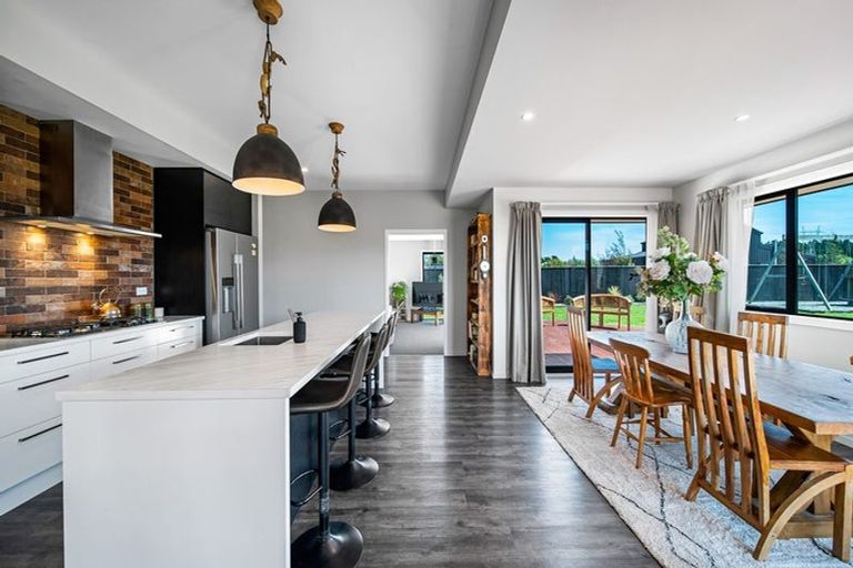 Photo of property in 70 Kingsdowne Drive, West Melton, 7618