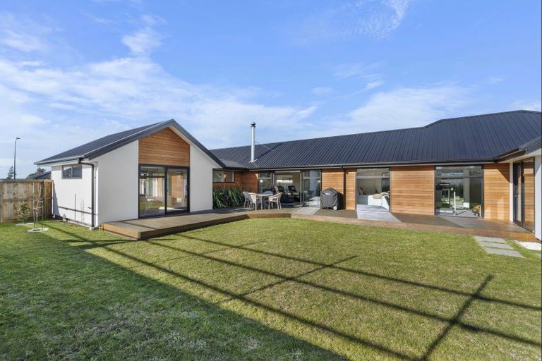 Photo of property in 14 Merino Crescent, Kirwee, 7571