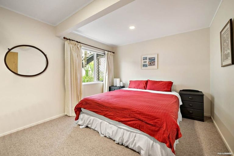 Photo of property in 147 Weatherly Road, Torbay, Auckland, 0630