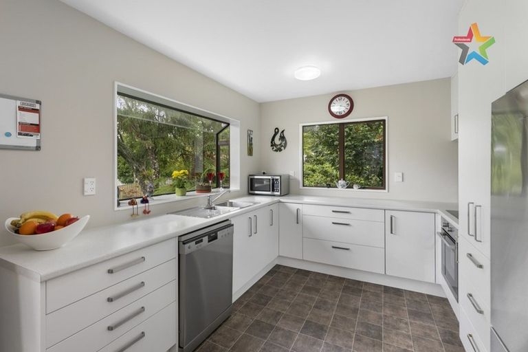 Photo of property in 3/12 Raukawa Street, Stokes Valley, Lower Hutt, 5019