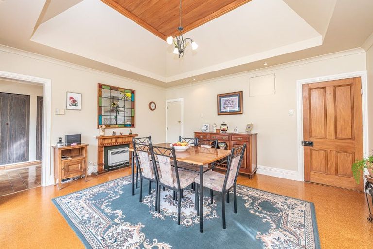 Photo of property in 17 Portal Street, Durie Hill, Whanganui, 4500