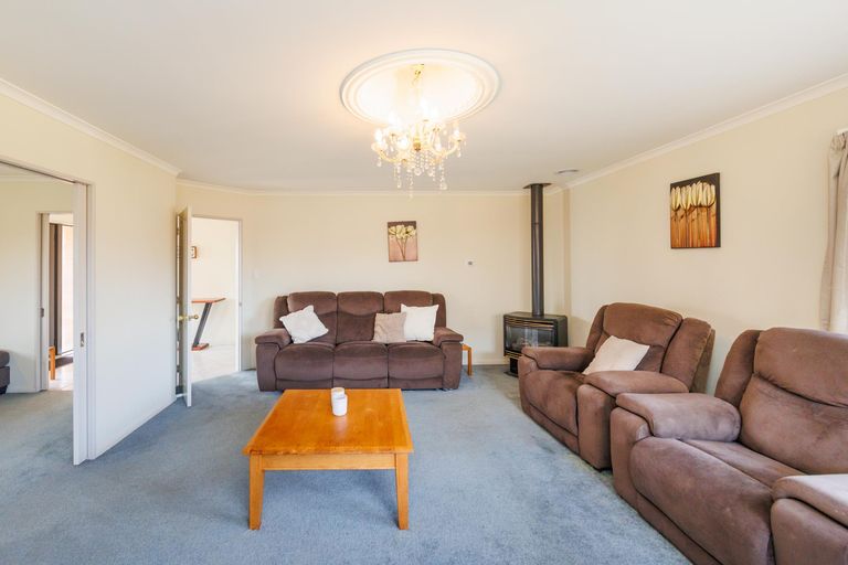 Photo of property in 14 Woodgate Court, Fitzherbert, Palmerston North, 4410