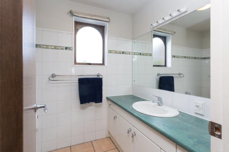 Photo of property in 6 Montclare Avenue, Ilam, Christchurch, 8041