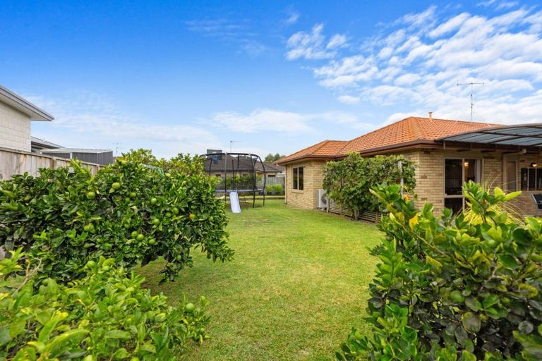 Photo of property in 3 Mcleod Place, Papamoa Beach, Papamoa, 3118