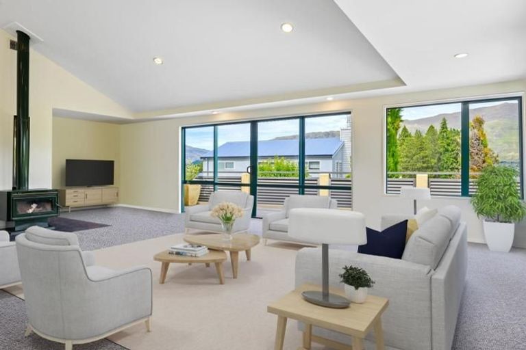 Photo of property in 7 Totara Terrace, Wanaka, 9305