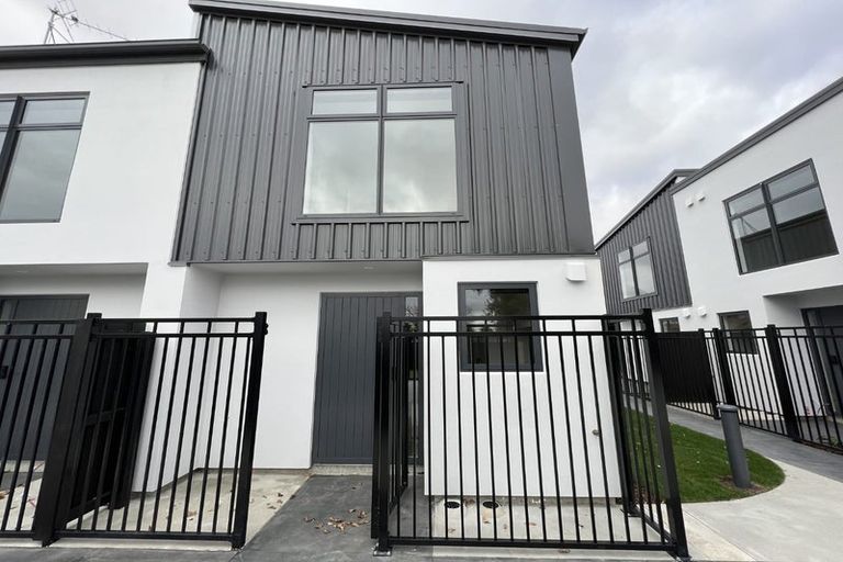 Photo of property in 3/10a Mclean Street, Linwood, Christchurch, 8062