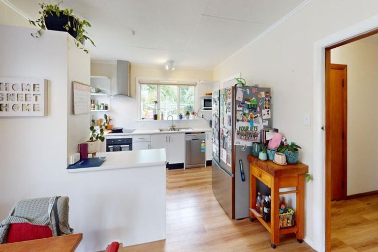 Photo of property in 6 Miles Place, Awapuni, Palmerston North, 4412