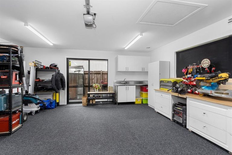 Photo of property in 242 Memorial Avenue, Burnside, Christchurch, 8053