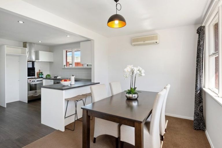 Photo of property in 16 Clipper Place, Redwood, Christchurch, 8051