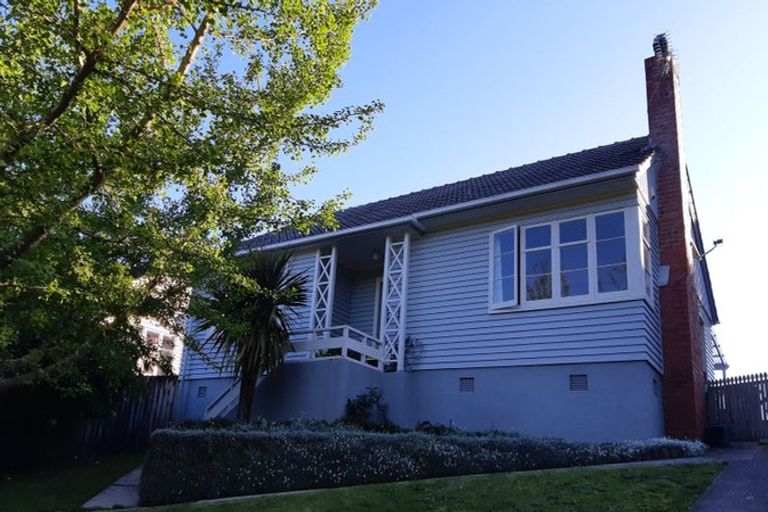 Photo of property in 37 Plunket Terrace, Hamilton East, Hamilton, 3216