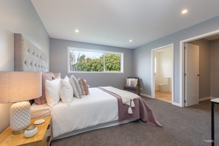 Photo of property in 33a Sheridan Crescent, Trentham, Upper Hutt, 5018