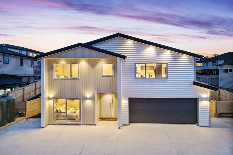 Photo of property in 10 Vino Cina Heights, Ranui, Auckland, 0612