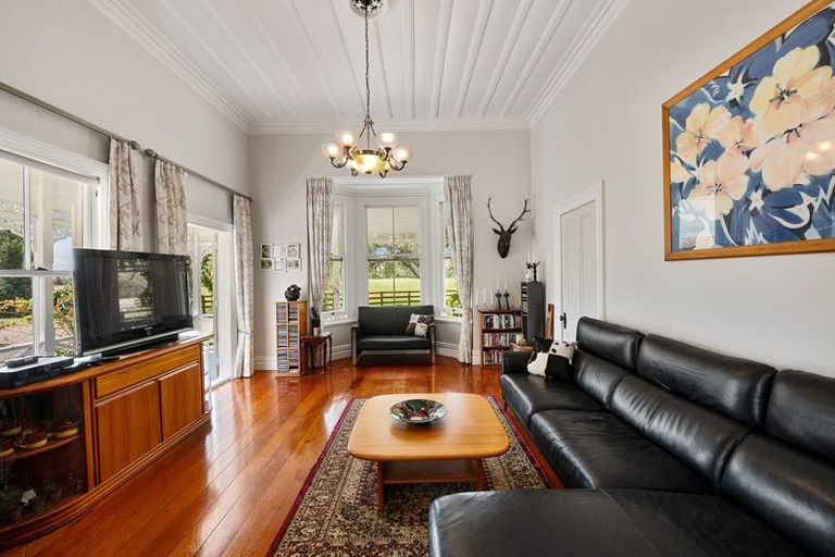 Photo of property in 2179 State Highway 16, Helensville, 0875