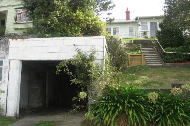 Photo of property in 89 Tauhinu Road, Miramar, Wellington, 6022