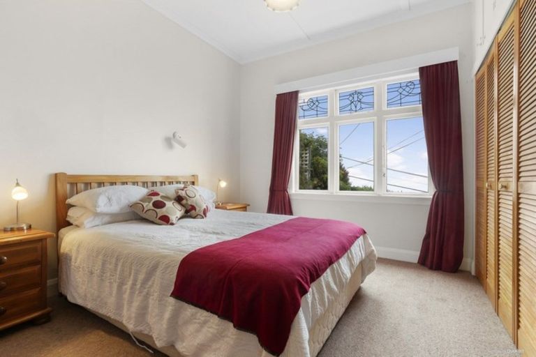 Photo of property in 5 Connaught Terrace, Brooklyn, Wellington, 6021