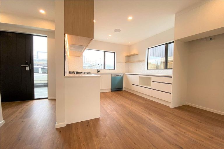 Photo of property in 14 Possum Lane, Hobsonville, Auckland, 0616