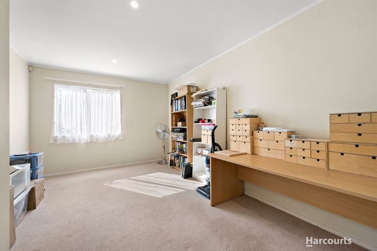 Photo of property in 2/14 Duncan Street, Tawa, Wellington, 5028