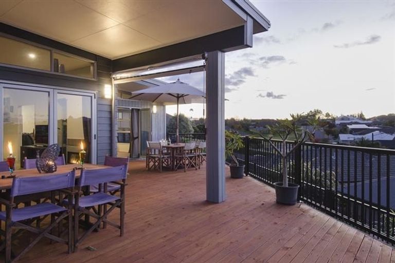 Photo of property in 12 Glenorchy Place, Pyes Pa, Tauranga, 3112