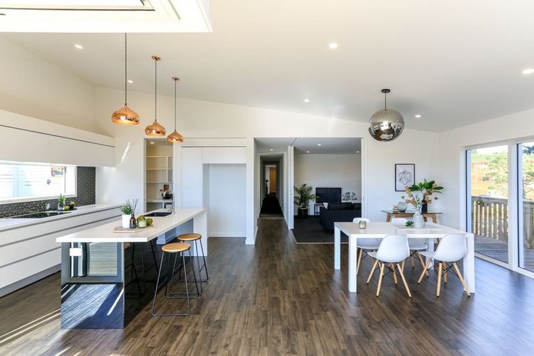 Photo of property in 54 Ainslee Street, Highlands Park, New Plymouth, 4312