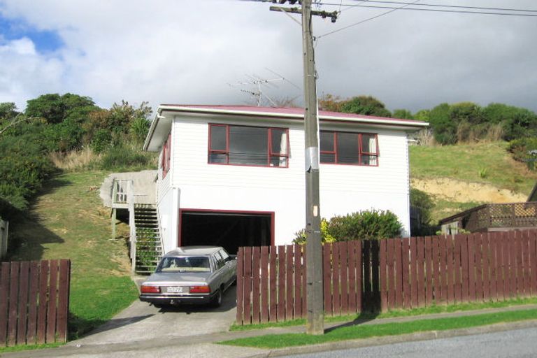 Photo of property in 156 Sievers Grove, Cannons Creek, Porirua, 5024