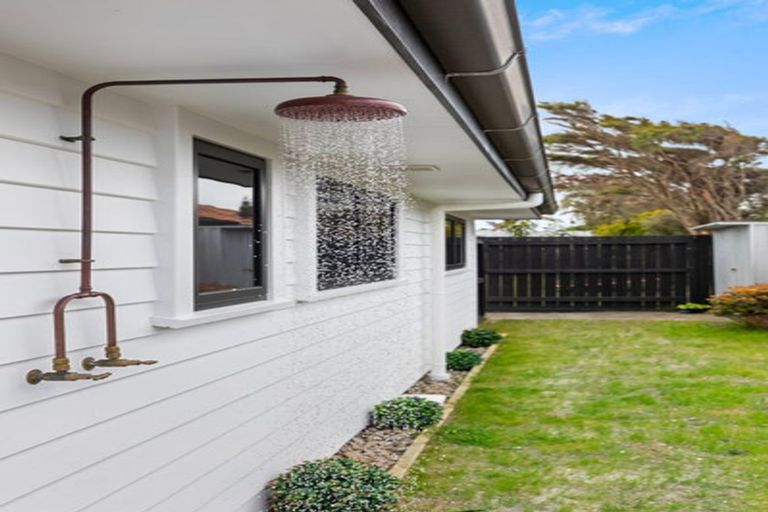 Photo of property in 54 Corinth Grove, Papamoa Beach, Papamoa, 3118