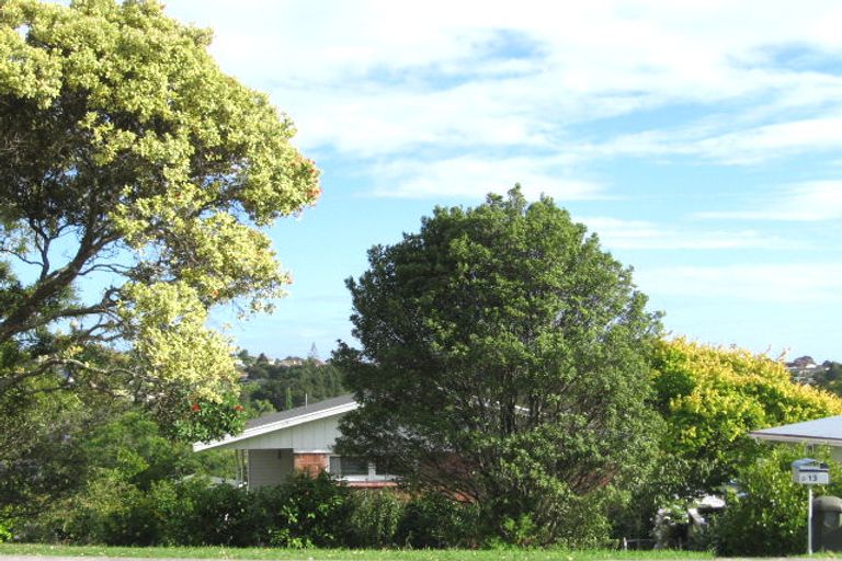 Photo of property in 13 Alton Avenue, Hillcrest, Auckland, 0627