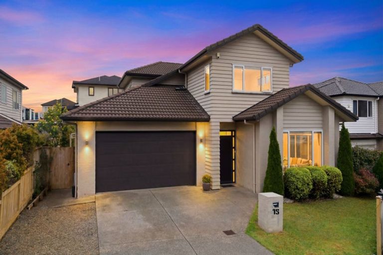 Photo of property in 15 Portofina Place, Flat Bush, Auckland, 2019