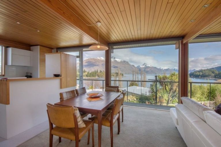Photo of property in 6 Veint Crescent, Queenstown, 9300