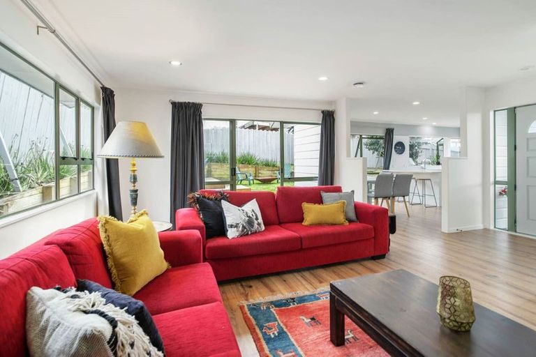 Photo of property in 2/251 Pakuranga Road, Pakuranga, Auckland, 2010