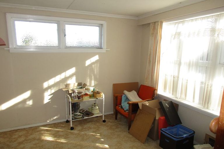 Photo of property in 143 Mako Mako Road, Levin, 5510