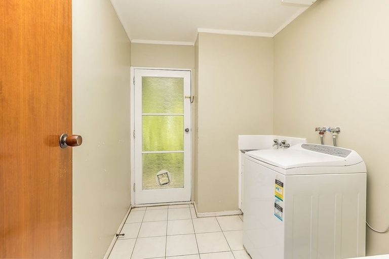 Photo of property in 17 Malaghan Grove, Johnsonville, Wellington, 6037