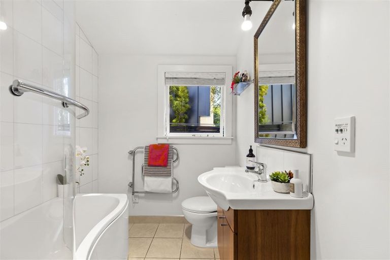 Photo of property in 9 Hawthorne Street, Strowan, Christchurch, 8052