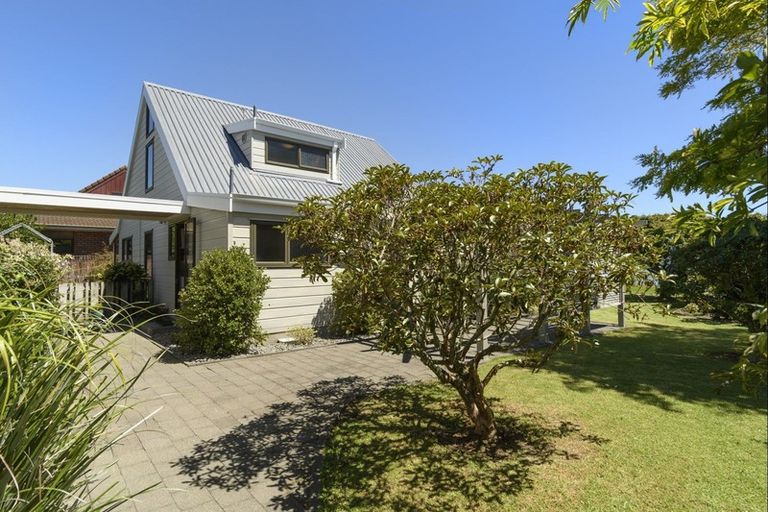Photo of property in 30 Ruamoana Place, Omokoroa, 3114