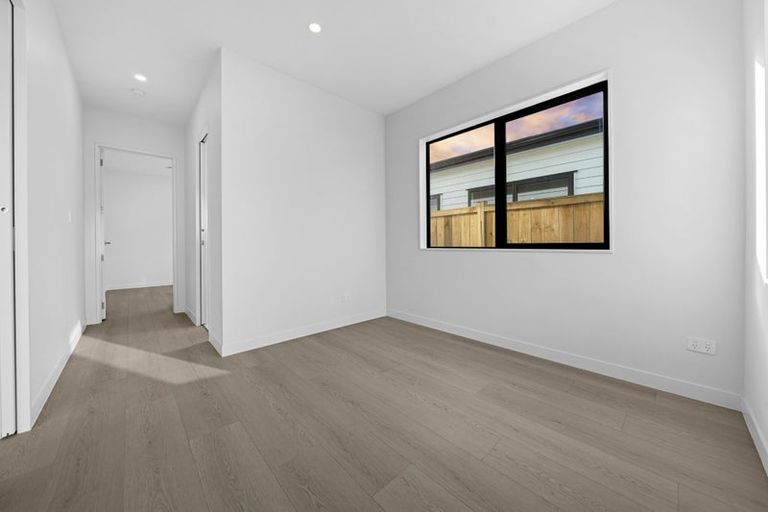 Photo of property in 30 Korowhiti Road, Clarks Beach, 2122