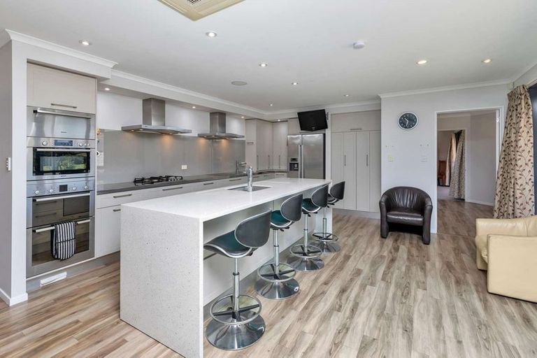 Photo of property in 12 Pyle Road East, Ruakaka, 0171