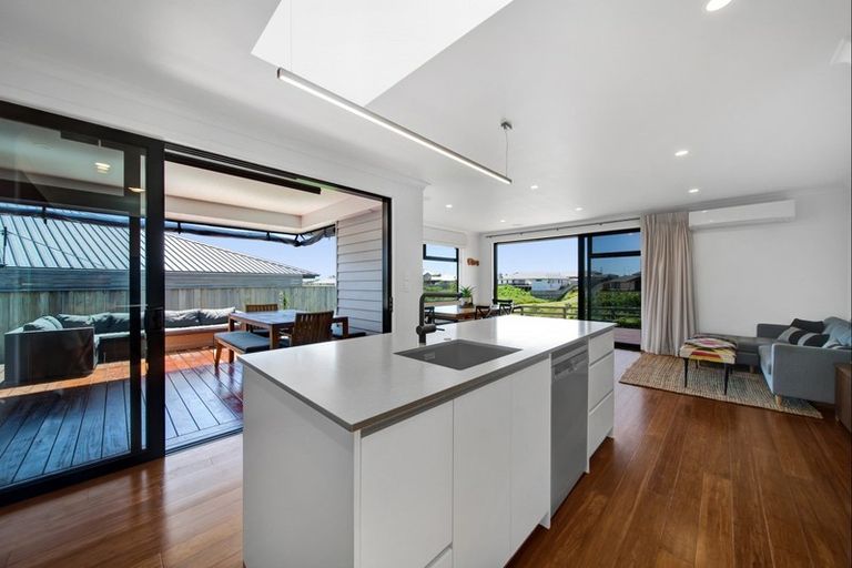 Photo of property in 46b Dillon Drive, Bell Block, New Plymouth, 4312