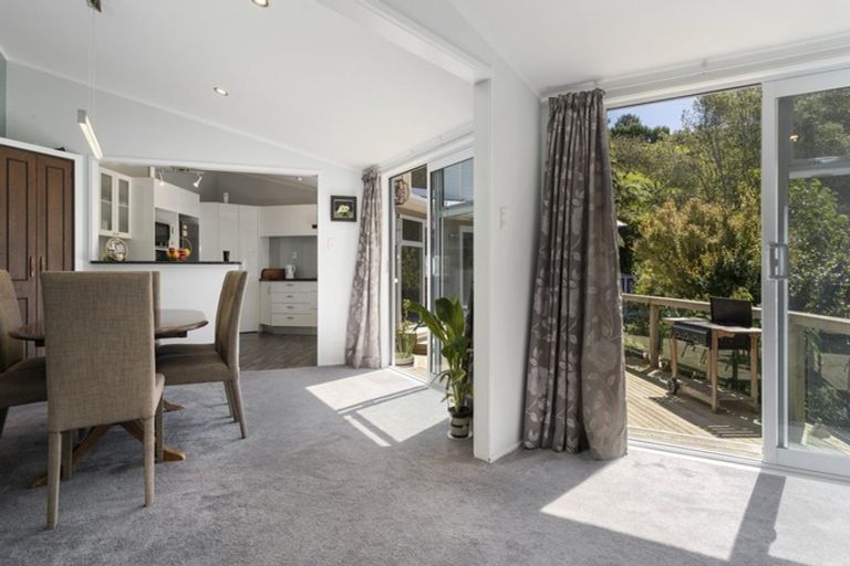 Photo of property in 62f Poplar Grove, Whalers Gate, New Plymouth, 4310