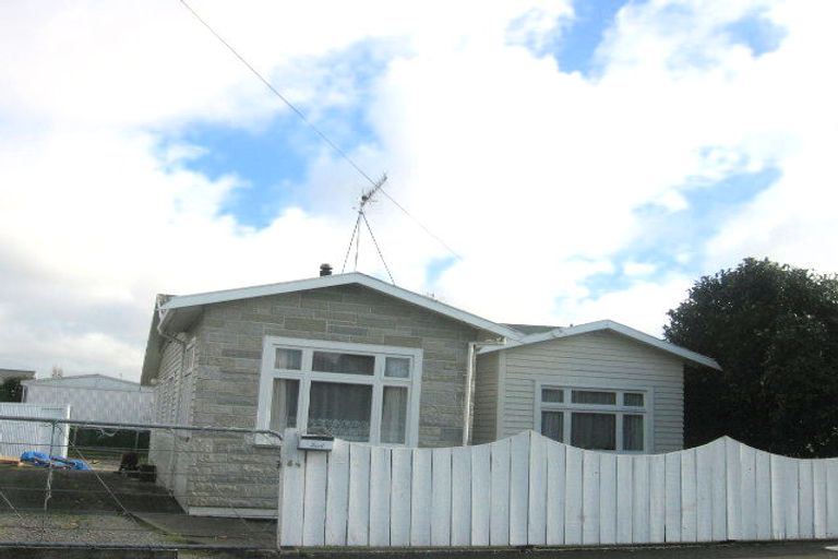 Photo of property in 64 Lyndhurst Street, Takaro, Palmerston North, 4412