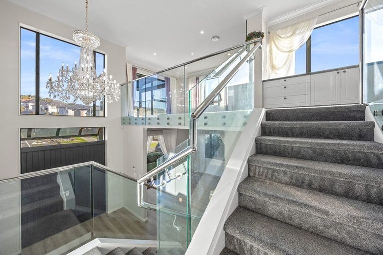 Photo of property in 16 Lime Hill Rise, Flat Bush, Auckland, 2019