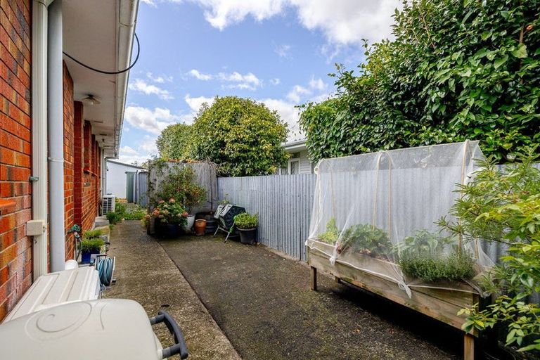Photo of property in 4 Kiwi Court, Roslyn, Palmerston North, 4414