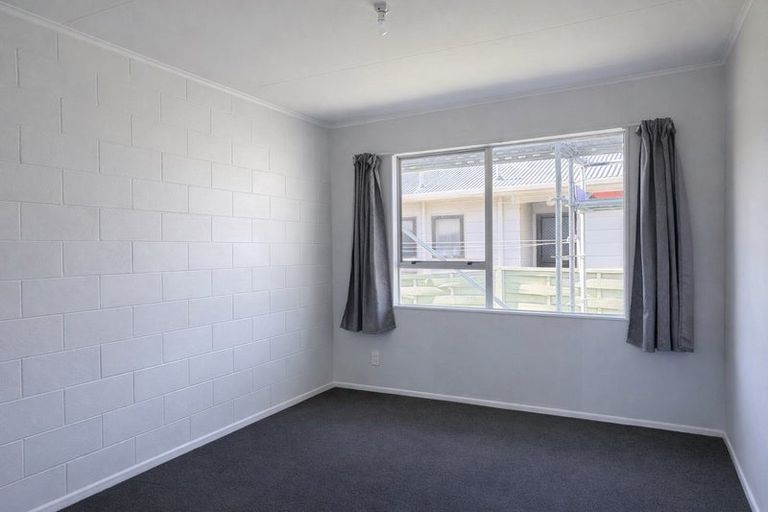 Photo of property in 46 Awamutu Grove, Waiwhetu, Lower Hutt, 5010