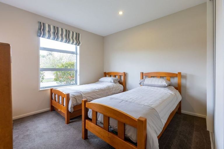 Photo of property in 6 Mappleton Avenue, Burnside, Christchurch, 8053