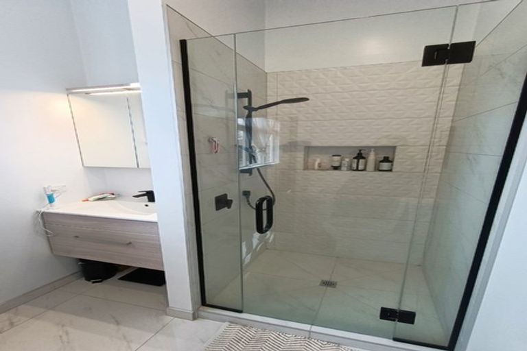 Photo of property in 17 Rossiter Avenue, Waterloo, Lower Hutt, 5011