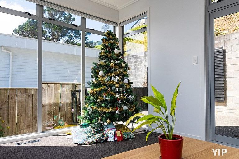 Photo of property in 67 Sheridan Terrace, Johnsonville, Wellington, 6037