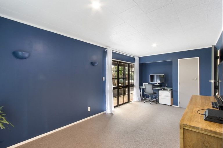 Photo of property in 17 Cedar Road, Te Awanga, 4102