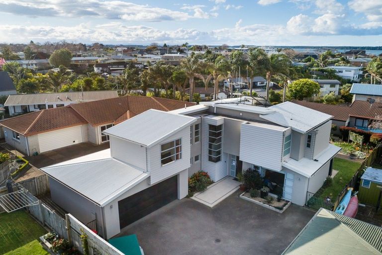 Photo of property in 102 Freyberg Street, Otumoetai, Tauranga, 3110