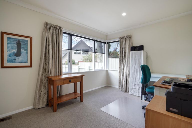 Photo of property in 486 College Street, Hokowhitu, Palmerston North, 4410